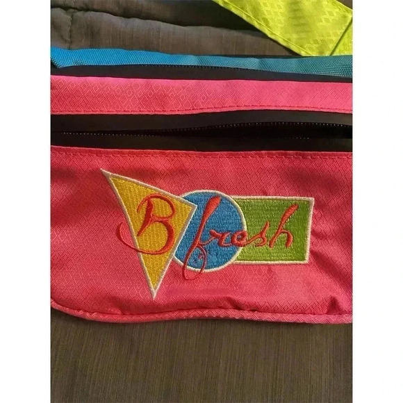 Manhattan Portage 90s Retro Fanny Pack Multicolor Unisex One Size - Picture 4 of 4